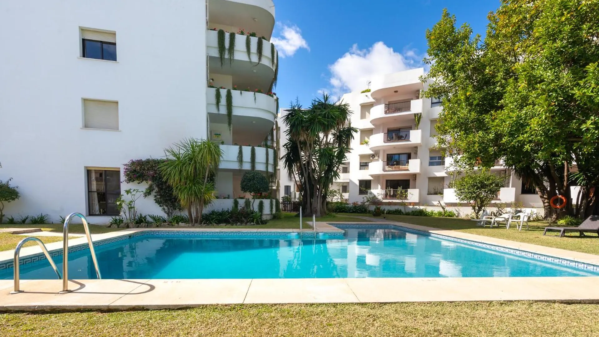 Puerto Banus Two Bedroom Luxurious Apartment With Parking Marbella Spain