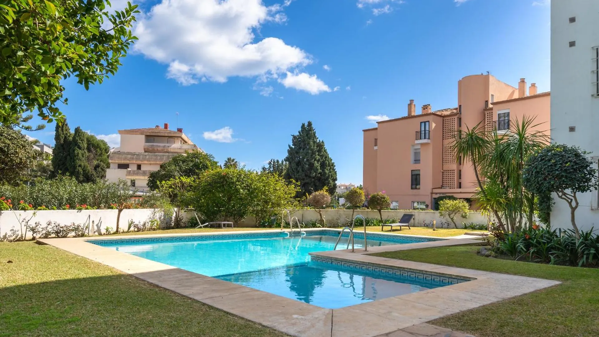 Puerto Banus Two Bedroom Luxurious Apartment With Parking Marbella
